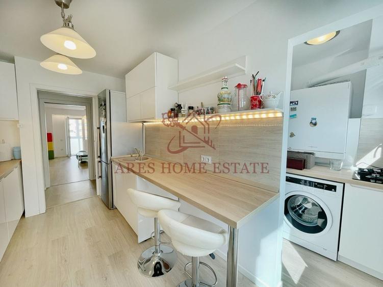 Apartament cu 3 camere decomandat, mobilat în Dacia