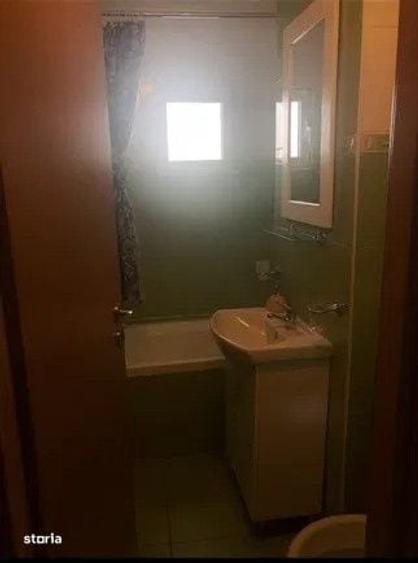 Apartament cu 4 camere decomandat în Păcii