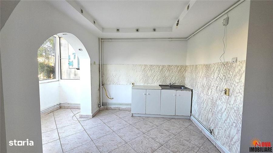 Apartament cu 2 camere decomandat în Triaj