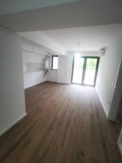 Apartament cu 2 camere în Țiglina 2