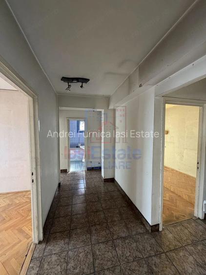 Apartament decomandat cu 4 camere zona Centru - A Panu