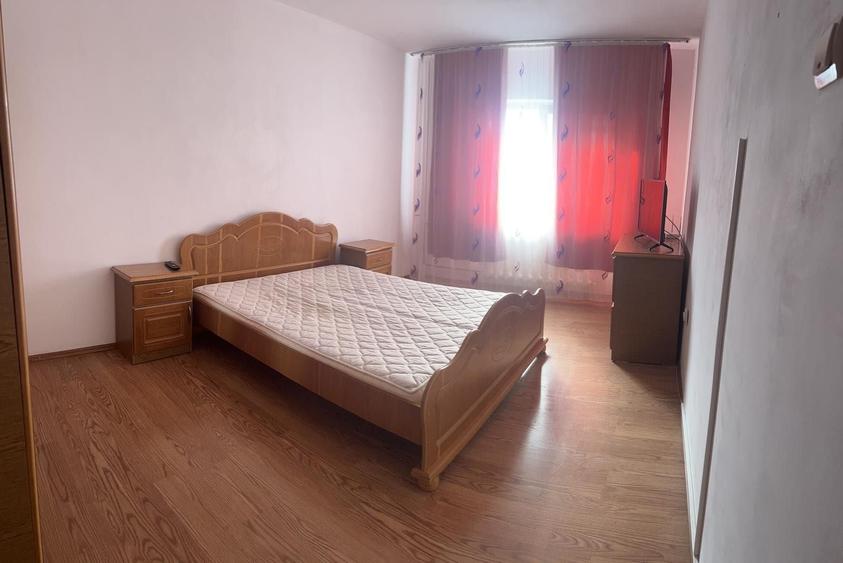 Apartament cu 2 camere decomandat în Ostroveni