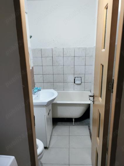 Apartament cu 3 camere decomandat în Păcurari