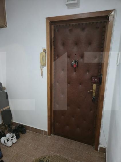 Apartament cu 2 camere semidecomandat, mobilat în Brazda lui Novac