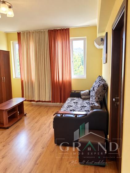 Apartament cu 2 camere semidecomandat, mobilat în Central
