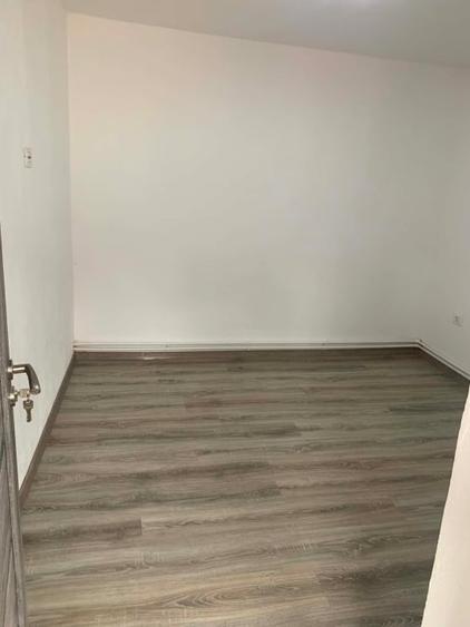 Casă individuală cu 3 camere cu Canalizare în Almăj
