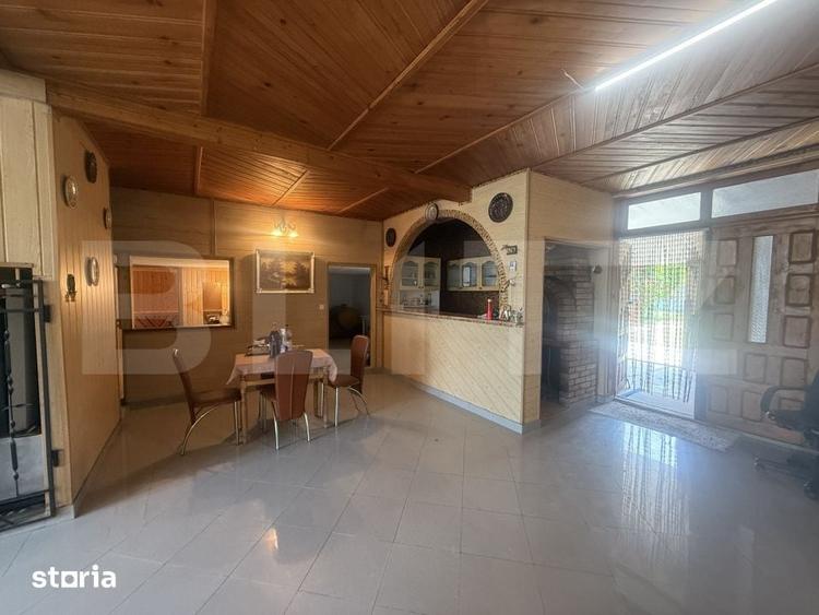 Casă cu 4 camere cu Teren 1692 Mp în Voinești