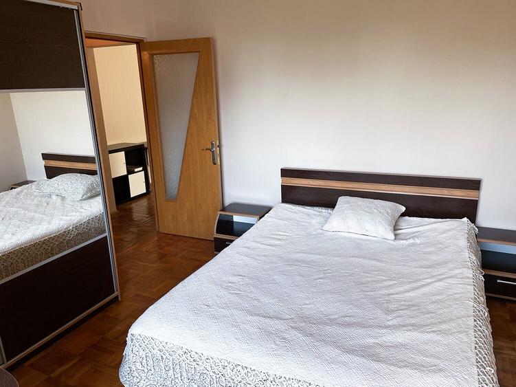 Apartament cu 2 camere semidecomandat, mobilat în Titan