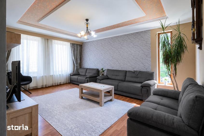 Casă cu 6 camere cu Teren 1000 Mp în Spitalul Județean