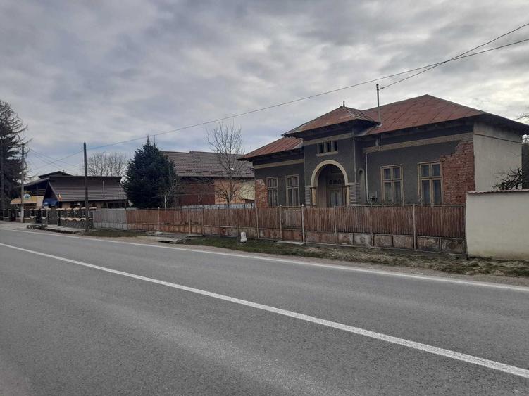 Teren cu Casa de vanzare in localitatea Ion Luca Caragiale pe dn72 - 7
