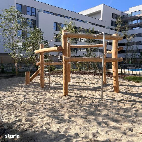 Apartament cu 4 camere decomandat în Străulești