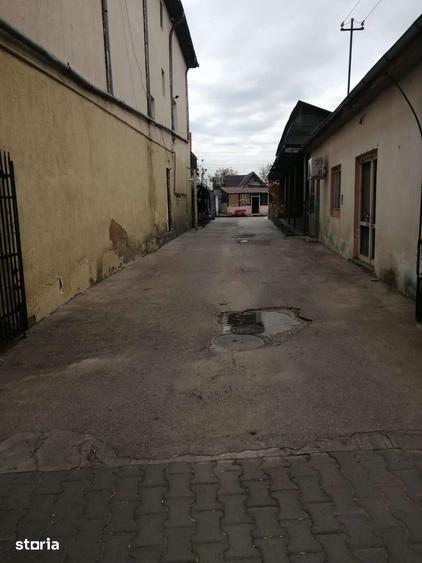 Spațiu comercial, de 700 mp, în 1 Decembrie