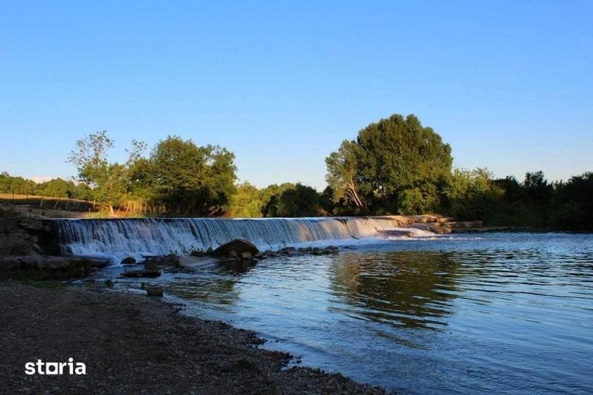 Casă cu 4 camere cu Teren 150 Mp în Ginta