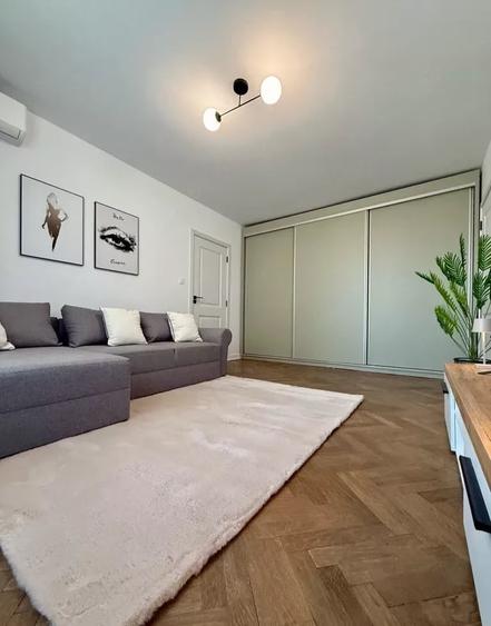 Apartament cu 2 camere semidecomandat, mobilat în City Park Mall