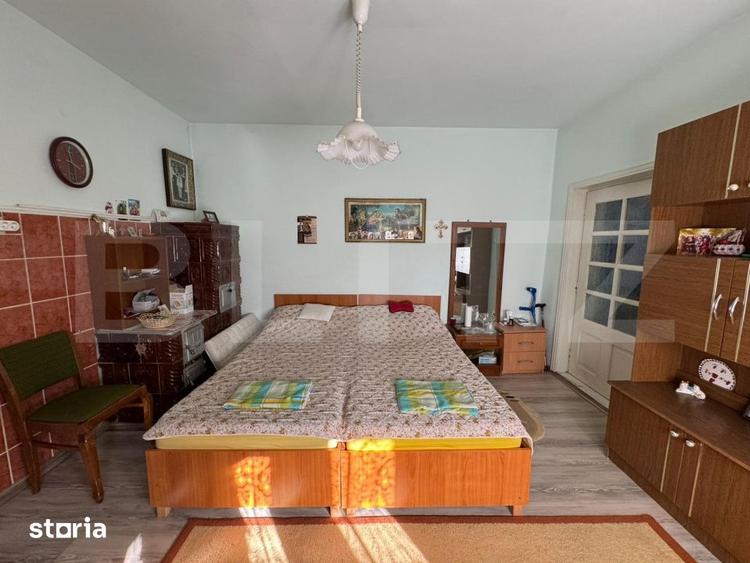 Casă cu 6 camere cu Teren 1200 Mp în Șoimuș