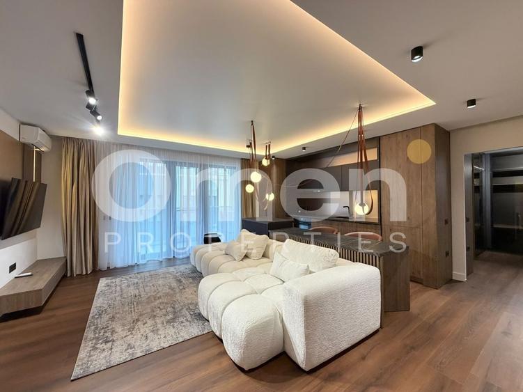 Apartament cu 3 camere semidecomandat, mobilat în Ultracentral