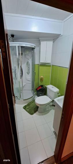 Apartament cu 4 camere decomandat în Contactoare