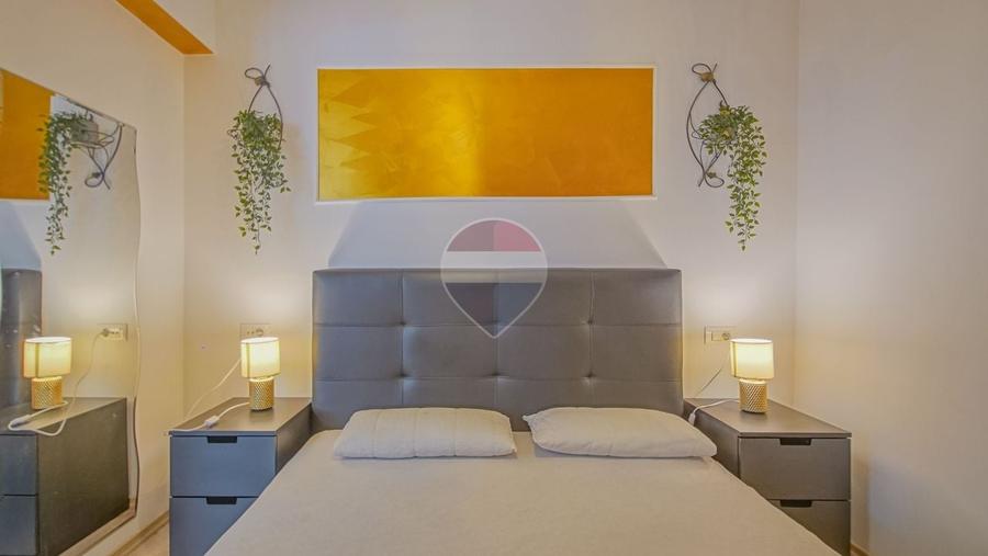 Apartament cu 2 camere semidecomandat, mobilat în Tractorul