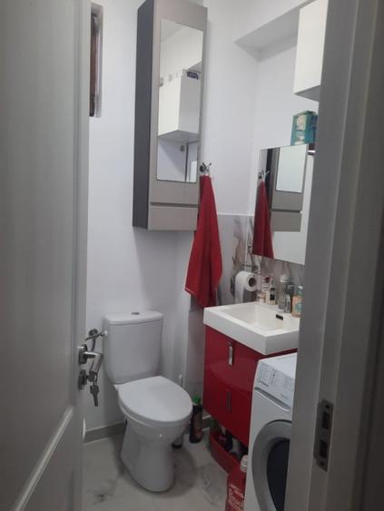 Casă individuală cu 10 camere cu Canalizare în Coiciu