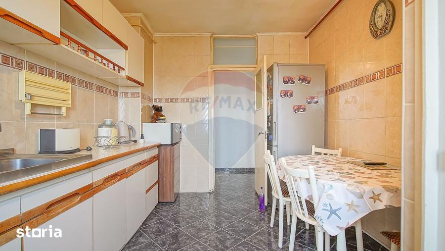 Apartament cu 3 camere decomandat, mobilat în Astra
