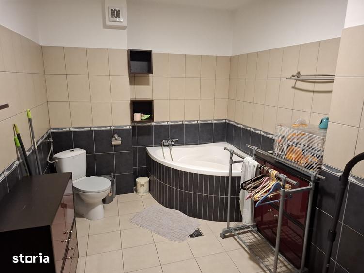 Apartament cu 3 camere în Străulești