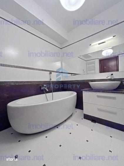 Apartament cu 3 camere decomandat în Băneasa