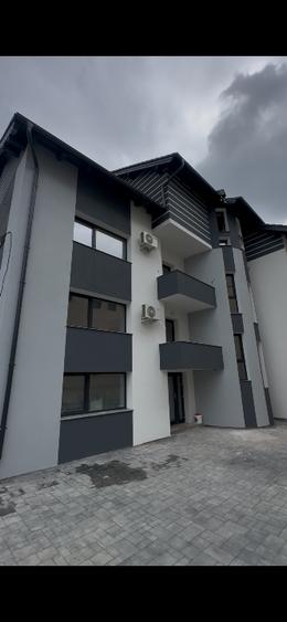 Apartament cu 2 camere decomandat, mobilat în Decebal