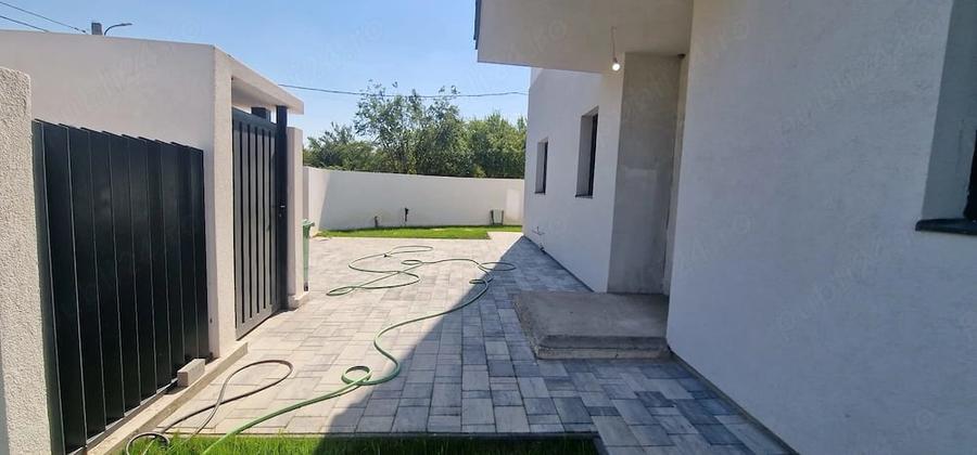 Casă cu Teren 460 Mp în Mogoșoaia