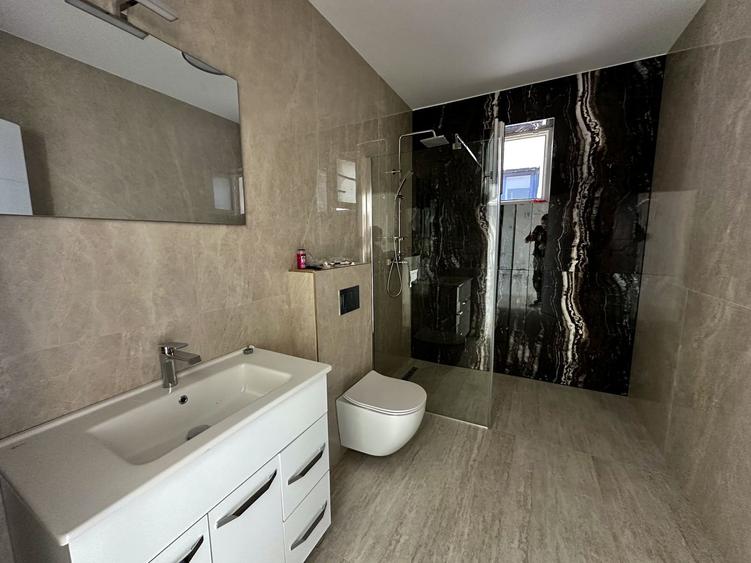Casă individuală cu 4 camere cu Teren 370 Mp în Sântandrei