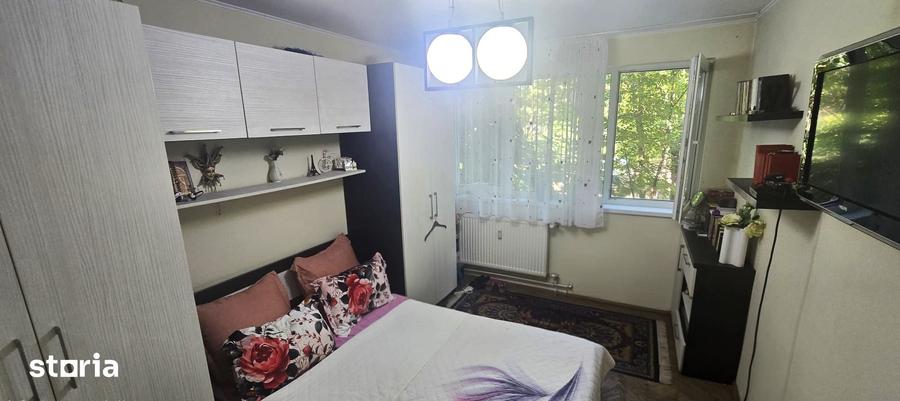 Apartament cu 2 camere semidecomandat în Pajura