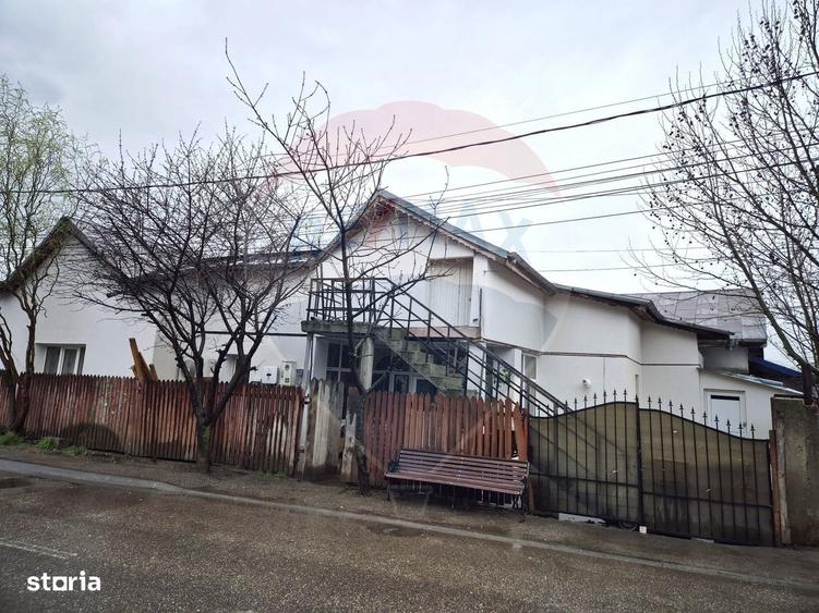 Casă cu 3 camere în Mogoșoaia
