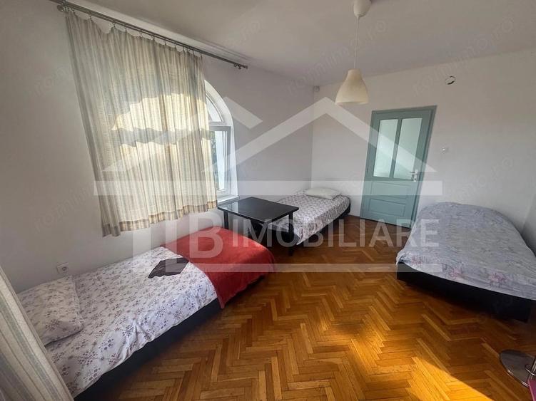 Casă cu Teren 2500 Mp în Corunca