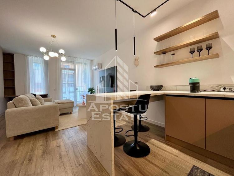 Apartament cu 2 camere semidecomandat, mobilat în Torontalului