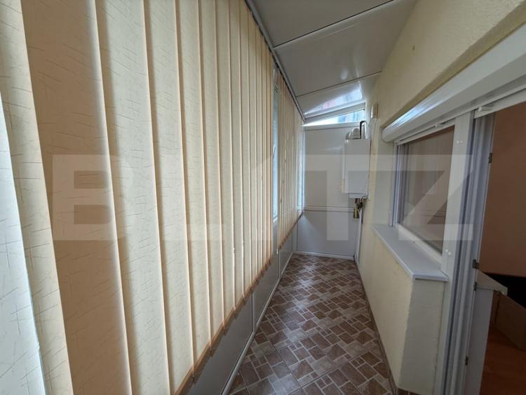Apartament cu 3 camere decomandat în Micro 16