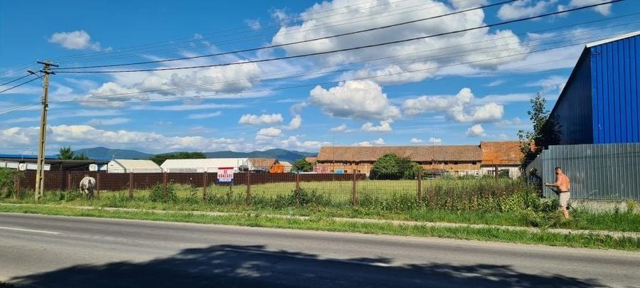Spațiu comercial, în Cărpiniș