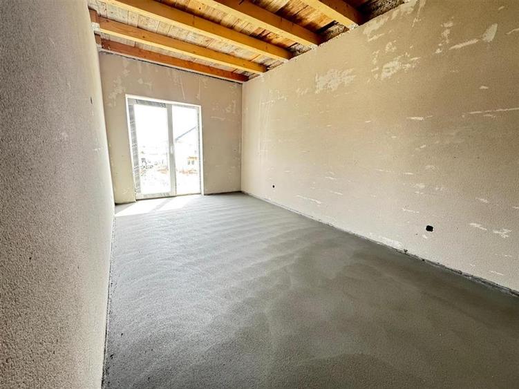 Casă individuală cu 4 camere cu Teren 486 Mp în Șura Mică