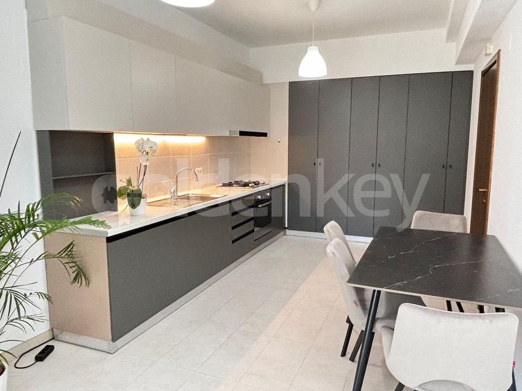 Apartament cu 4 camere decomandat în Kiseleff