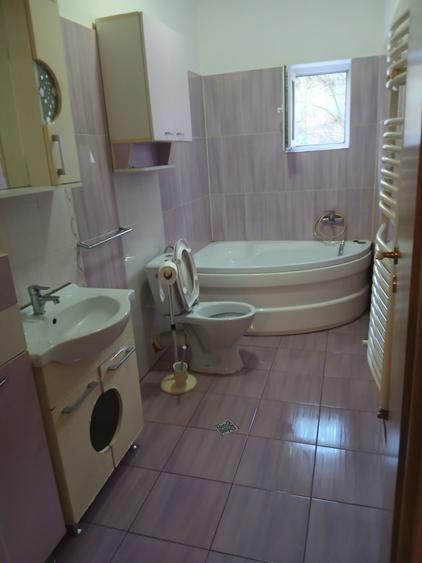 Apartament cu 2 camere decomandat în Florești
