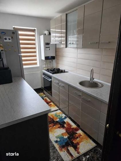 Apartament cu 3 camere semidecomandat în Central