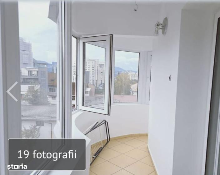 Apartament cu 3 camere în Centrul Civic