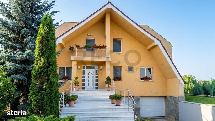 Casă cu 4 camere în Sânmartin
