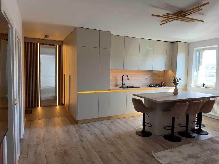 Apartament cu 3 camere decomandat în Iris