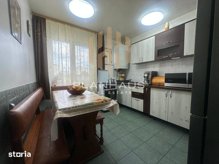 Apartament cu 4 camere decomandat în Vasile Alecsandri