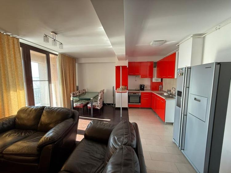 Apartament cu 3 camere, mobilat în Central