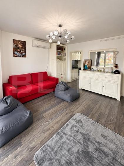 Apartament cu 3 camere semidecomandat, mobilat în Semicentral