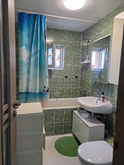 Apartament cu 3 camere în Mărăști