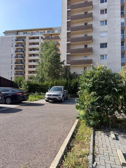 Proprietate specială, de 15 mp, în Tractorul