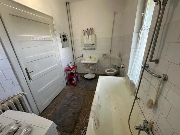 Casă cu Teren 568 Mp în Lunei