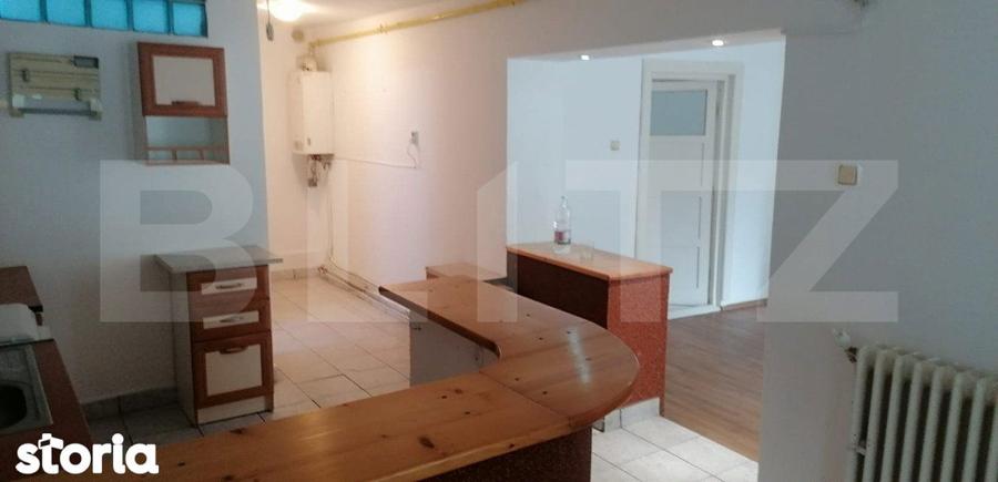 Casă cu 5 camere cu Teren 369 Mp în Central