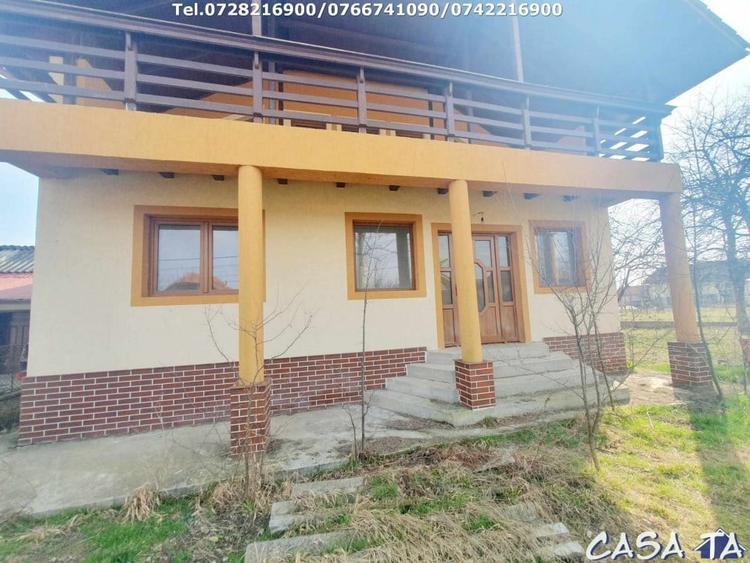 Casă individuală cu 3 camere cu Canalizare în Arcani